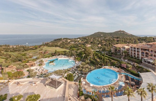 Cap Esterel Apartment | CAP ESTEREL, T2 SEA VIEW 4 sleeps PMR 30M² adapted
