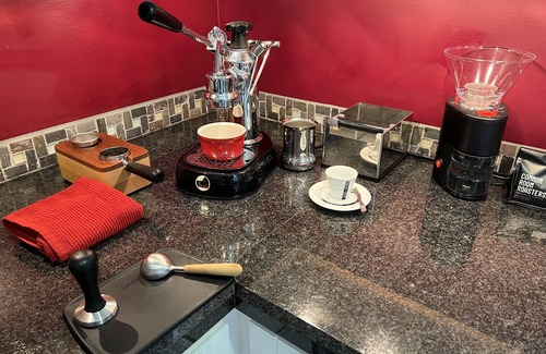 Arch Beach Heights House | "Cape Cod Beach-House" Panoramic Ocean View w/Hot Tub-5 min to Beach