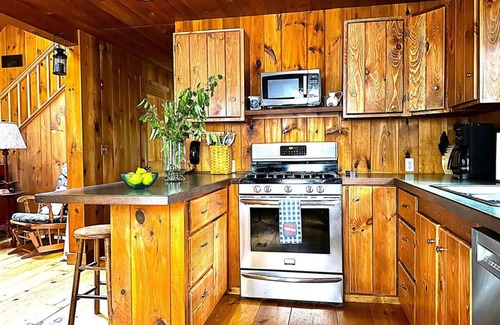 Mashpee Cabin | Cape Cod Cabin: Peaceful, Family-Focused Getaway in Mashpee