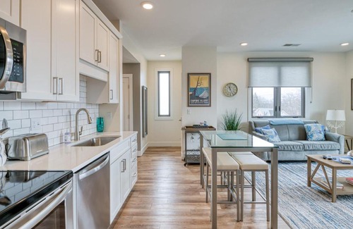 Traverse City House | Capri 313 the Heart of Downtown Traverse City