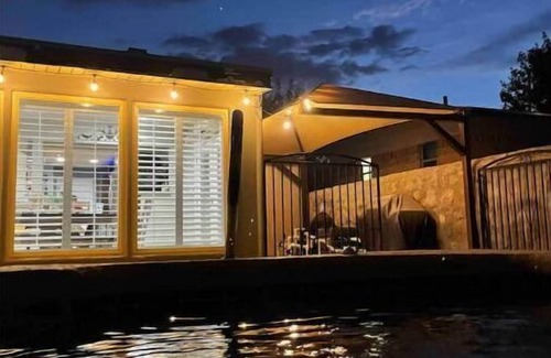 Northeast El Paso House | Captain Home w Saltwater Pool-close to Ft Bliss & Mt