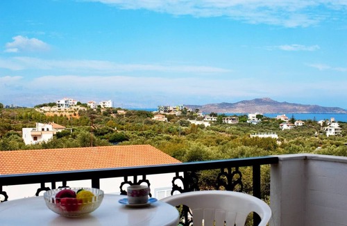 Galatas Apartment | Captain Michalis apartment 7 , Irinis 80, Galatas Chania Crete