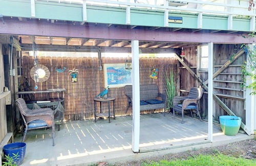 Lakeview  Jefferson County House | CAPTAIN'S CAPTAIN-Waterfront House