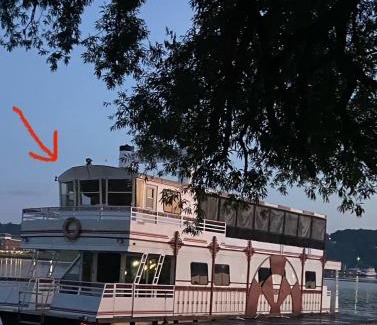 Newport Boat Rental | Captain's Corner Newport Belle