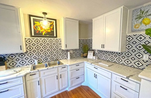 Fleming Condo | Captain's Quarters | One Bed Condo Waterfront on Ohio River