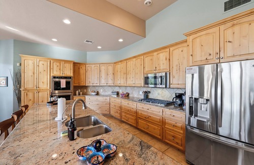 Tanque Verde House | Captivating 4-bedroom house w/sparkling pool, spa and views!