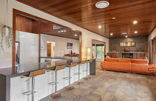 Glengarrie House | Captivating Currumbin Valley