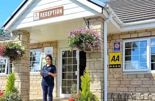 Longridge House | Caravan with one double and one twin.