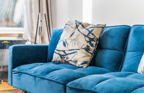 Roath Apartment | Cardiff Spa Escape - Sleeps 5