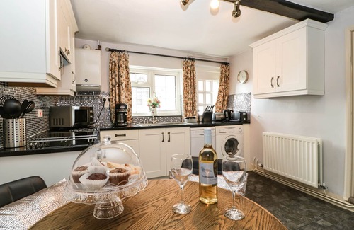 Ludwel Cottage | CARIAD COTTAGE, family friendly, character holiday cottage in Ludlow