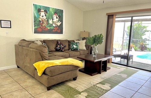 Poinciana House | Caribou Tropical 🌴Disney🎢Oasis 🥥with a Pool🏊♂️