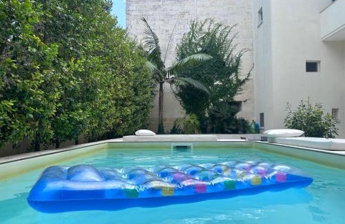 Lecce Apartment | Carlo V - con piscina e giardino privati