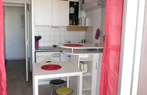 Carnon-Plage Apartment | CARNON PLAGE studio with WIFI opposite fully equipped port 4 people