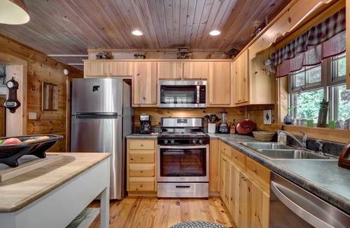 Cashiers Cabin | Carolina Cabin - Log Cabin in the Mountains!