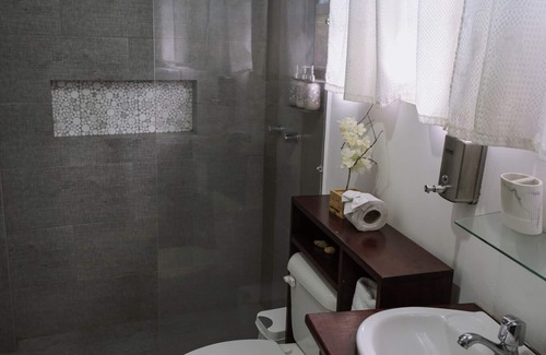 Bahia de la Academia Hotel | Carpao Lodge
