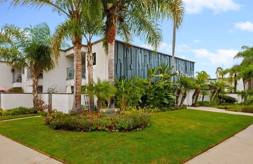 Carpinteria Condo | Carpinteria Beach Getaway - Steps from the Sand! DISCOUNTED WEEKLY & MONTHLY