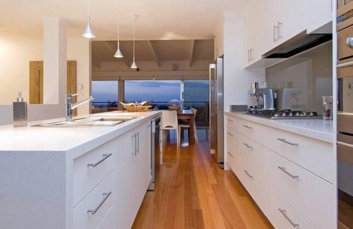 Rosebud House | Carrajung House amazing bay views