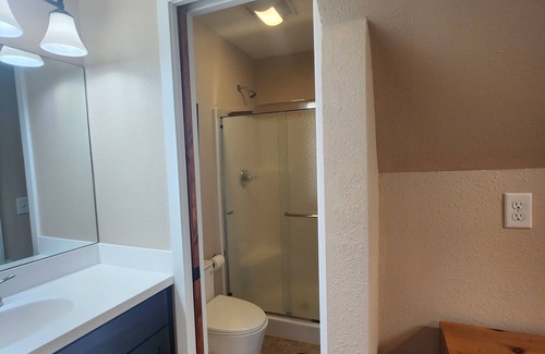 Leland Apartment | Carriage House guest house located in quaint FISHTOWN, Leland, Michigan, US
