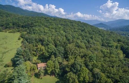Black Mountain House | Carrie's Escape