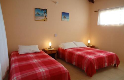 Puerto Villamil Cabin | Cartago Bay