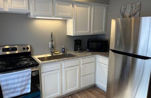 Norwood Apartment | Carter #4 Two bedroom unit near Xavier Downtown