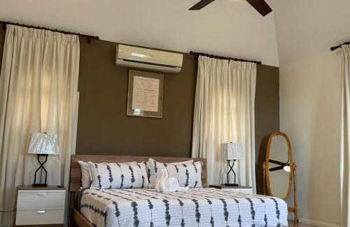 Jack's Hill Villa | Carters Nest Jacks Hill - Kingston