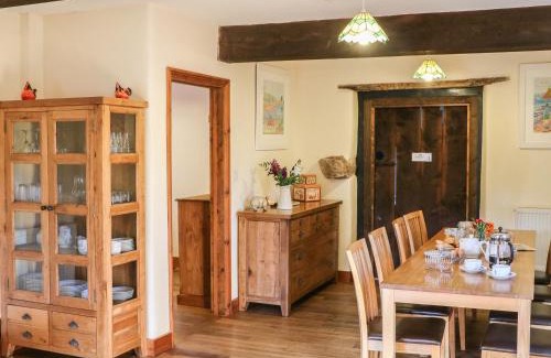 Chudleigh House | Carthorse Cottage
