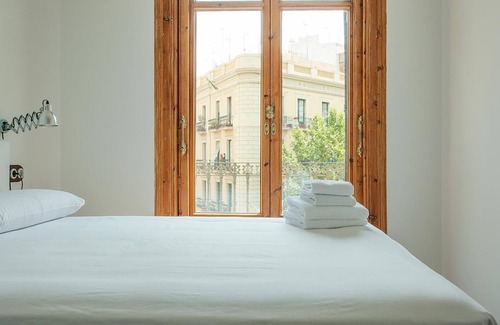 Dreta de l'Eixample Apartment | Casa A yok Casa + Cultura
