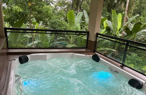 Ponte Branca House | Casa Aconchegante, EM Paraty, COM Vista Para A Cachoeira E Hidromassagem