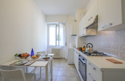 Ispra Apartment | Casa Al Caprifoglio 600m From Beach, Ispra, Italy