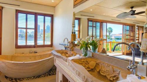 Surfers Paradise House | Casa Albero Via Roma
