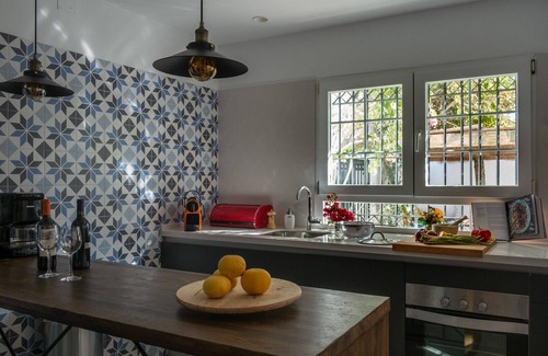 Cabo Roche Villa | Casa Almadraba. Cortijo-style, courtyard, beach (200m)
