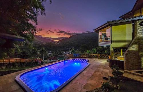 Frade Villa | Casa amarela portogalo Angra dos Reis