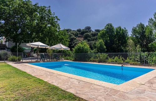 Tozar House | Casa Antoni is a cozy 4 person house in Mures, Spain, with a charming, tradition