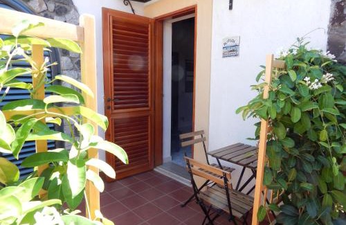 Vulcano Porto Bed & Breakfast | Casa Arcada