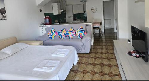 La Foce House | Casa Arcobaleno - giardino e parcheggio gratuito