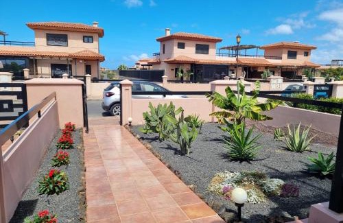 La Oliva House | Casa Azul
