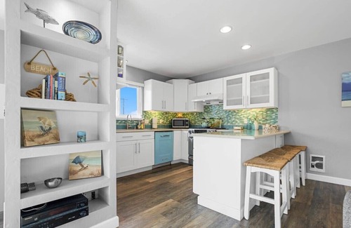 Rio del Mar House | Casa Azul- just blocks from Rio del Mar beach!