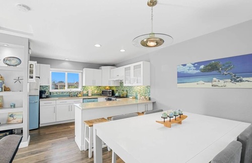 Rio del Mar House | Casa Azul- just blocks from Rio del Mar beach!