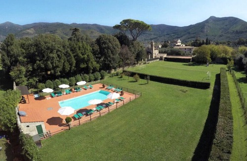 Calci Apartment | Casa Azzurro - Agriturismo Rosselmini | Historic residence in Tuscany