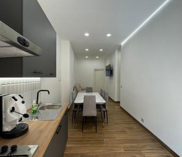 Castellammare del Golfo Apartment | Casa Bedda - INTERA CASA CON 3 CAMERE CON BAGNO PRIVATO, ARIA CONDIZIONATA E NO ZTL/ENTIRE APARTMENT WITH 3 BEDROOMS WITH PRIVATE BATHROOM, AIRCON AND NO LTZ