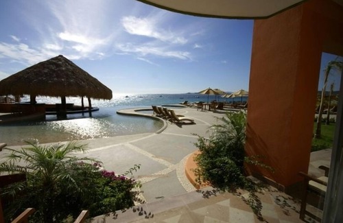 Los Barriles Condo | Casa Bella Beachfront. In town. White Sandy Beaches & Palmas Pickleball Nextdoor