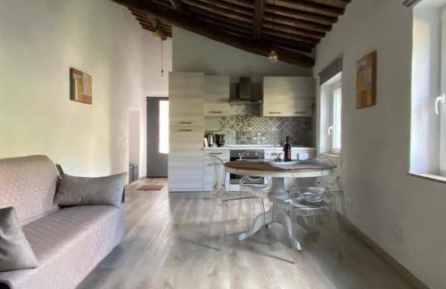 Grotte di Castro House | Casa Biscarello - Borgo e Lago