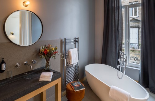 Grand Parc-Paul Doumer Bed & Breakfast | Casa Blanca B&B