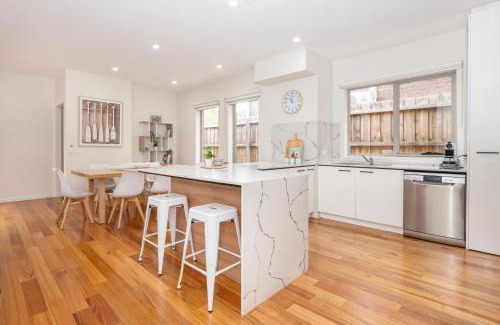 Dromana House | Casa Blue in Dromana