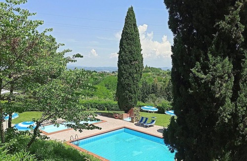 Montaione House | Casa Bonaventura D: A welcoming one-story apartment in the characteristic style of the Tuscan countryside, with Free WI-FI.
