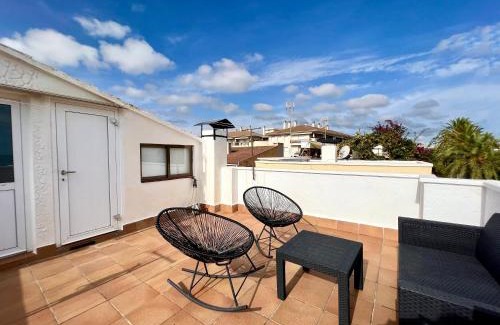 Cambrils House | Casa cómoda delante de la playa con vista al mar