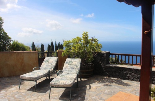 Los Quemados House | Casa Cabrera