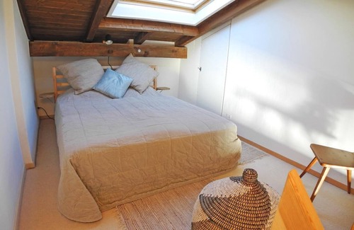Brissago Apartment | Casa Calebris is a beautiful, romantic and cozy 1.5-room apartment with a balcony.