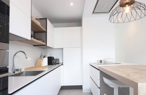 Conil de la Frontera City Center House | Casa Calima-Modern townhouse with fantastic views close to beach and town
